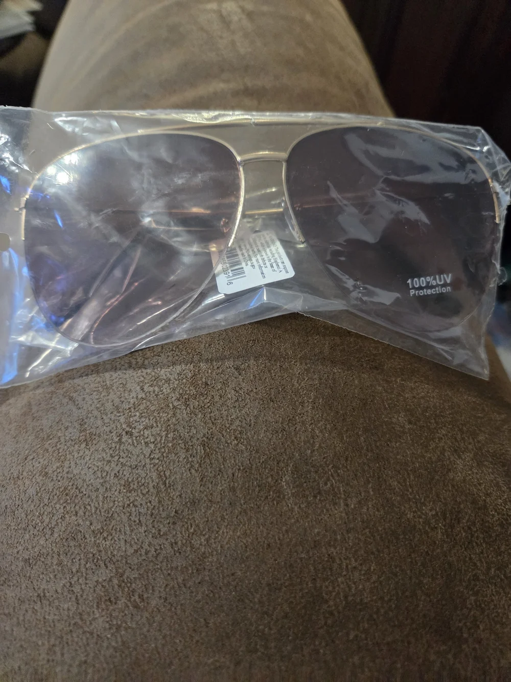 Aviator Sunglasses with Pink Gradient Lenses and Gold Frame